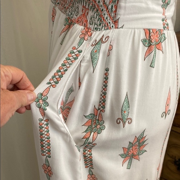 Cream V-Neck Sleeveless Resort Maxi Sundress - Picture 10 of 13